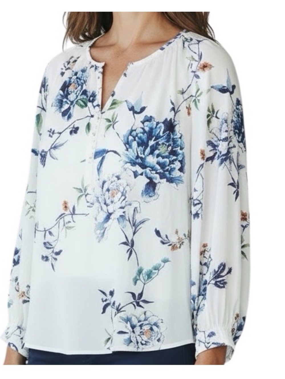 WHBM | Stunning Floral Blouse | White and Blue | Sz 10 | Excellent Condition - Picture 3 of 8